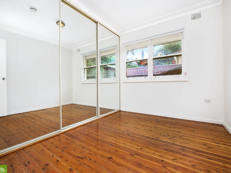 2/7 Kelvin Road, Coniston NSW 2500