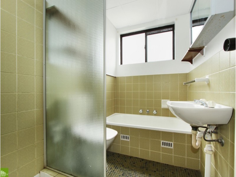 15/2-4 Wiseman Ave, Wollongong NSW 2500