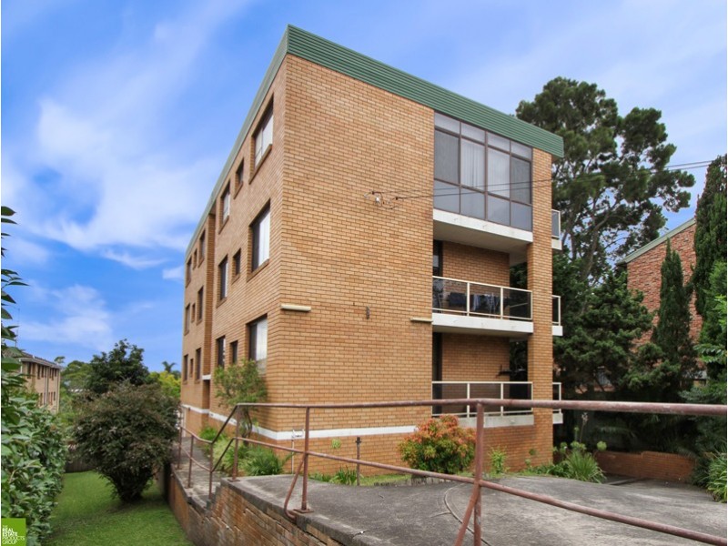 15/2-4 Wiseman Ave, Wollongong NSW 2500