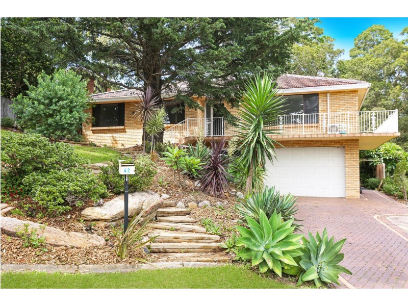 42 McAndrew Crescent, Mangerton NSW 2500