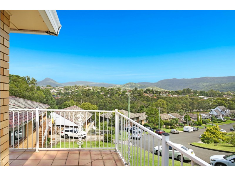 42 McAndrew Crescent, Mangerton NSW 2500