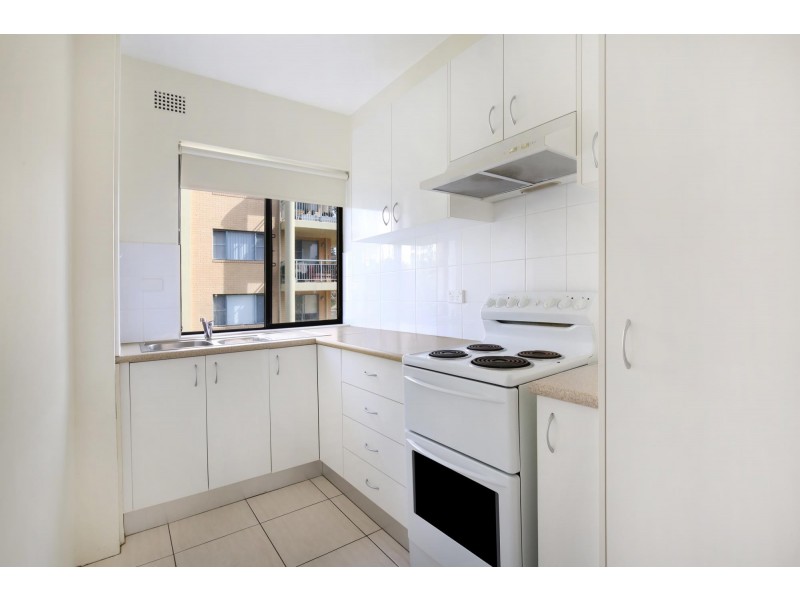 4/4 Pleasant Avenue, North Wollongong NSW 2500