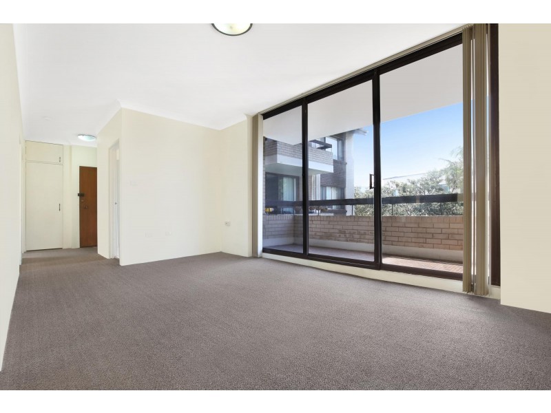 4/4 Pleasant Avenue, North Wollongong NSW 2500