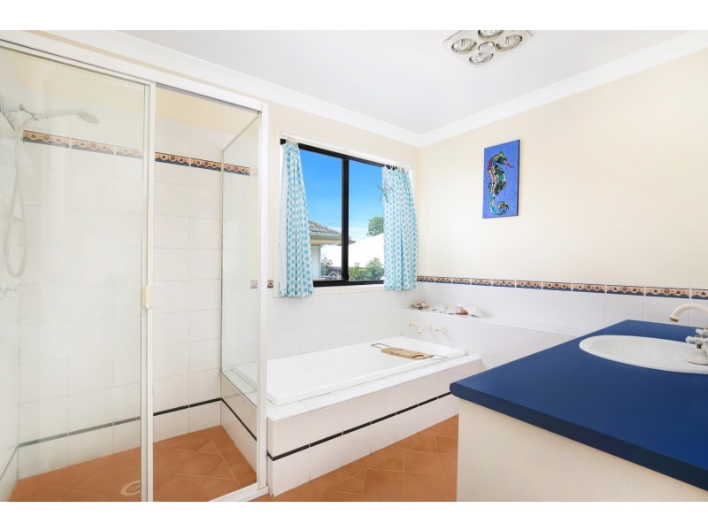 14 Robins Creek Drive, Horsley NSW 2530