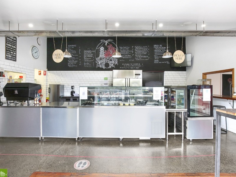 14 Investigator Drive, Unanderra NSW 2526