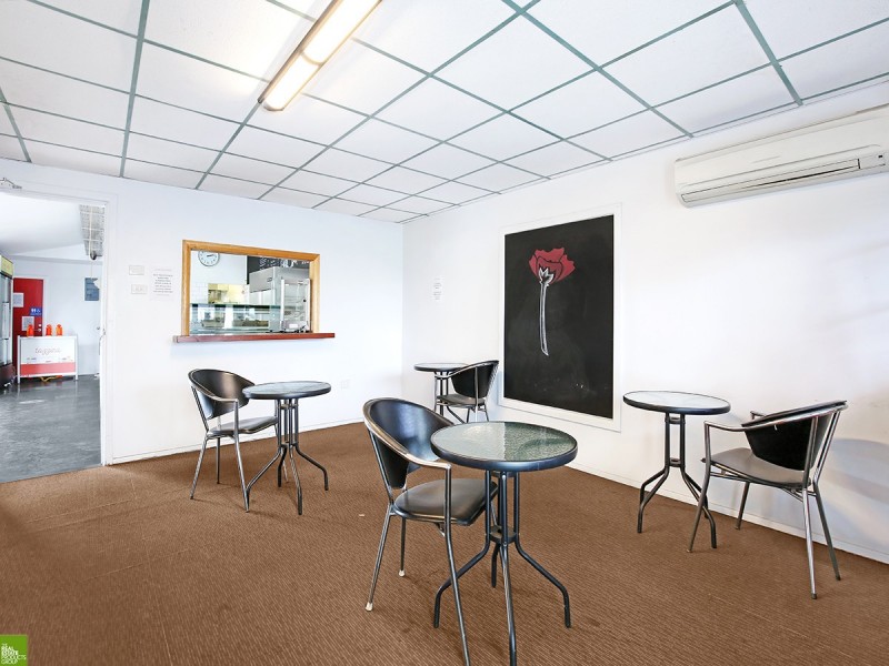 14 Investigator Drive, Unanderra NSW 2526