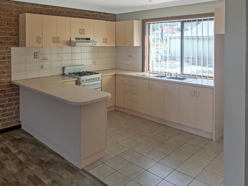 3/4 Heaslip Street, Coniston NSW 2500