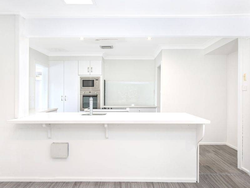 42 McAndrew Crescent, Mangerton NSW 2500