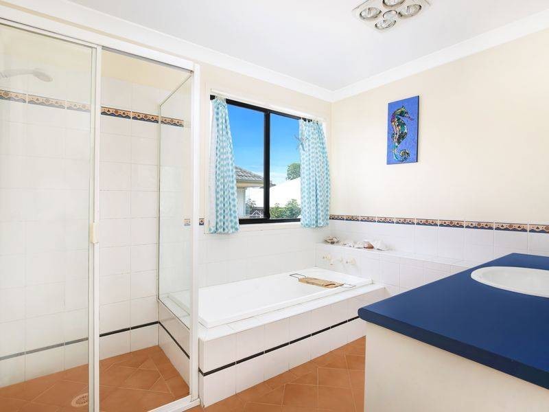 14 Robins Creek Drive, Horsley NSW 2530