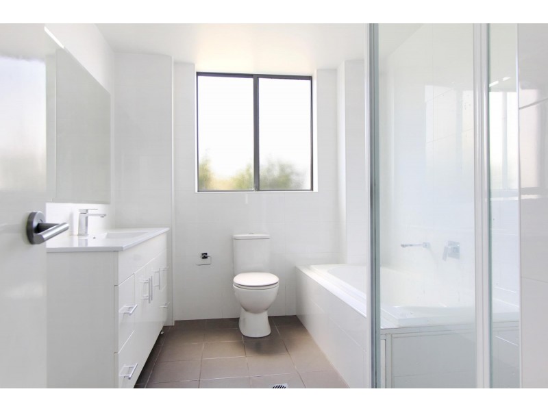 2/18 Edward Street, Wollongong NSW 2500