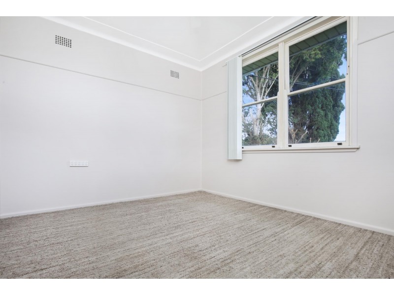 57 Essex Street, Berkeley NSW 2506