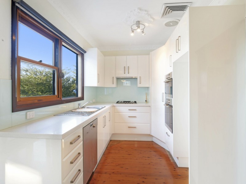 37 Rosemont Street, West Wollongong NSW 2500