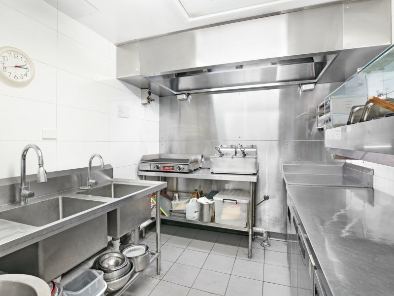 14 Investigator Drive, Unanderra NSW 2526