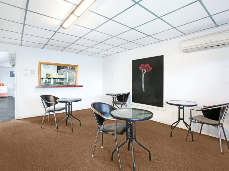 14 Investigator Drive, Unanderra NSW 2526