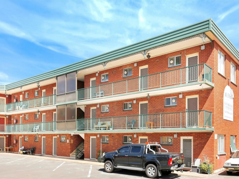 33/1-5 Mount Keira Road, West Wollongong NSW 2500