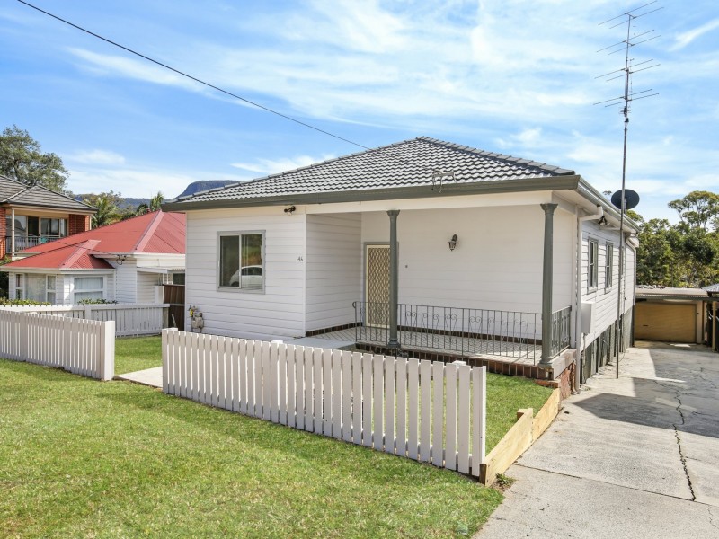46 Urunga Parade, West Wollongong NSW 2500