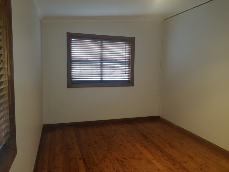 15 Henry Kendall Street, West Gosford NSW 2250