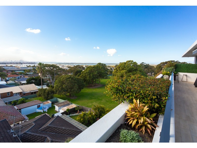 403/128 Willarong Road, Caringbah NSW 2229