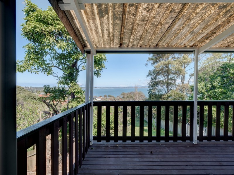 3 Hassan Street, Lake Heights NSW 2502