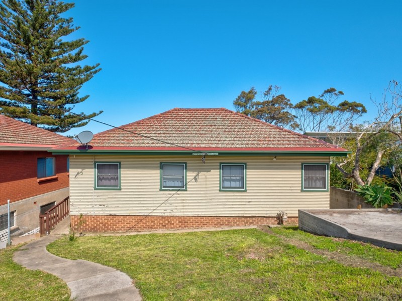 3 Hassan Street, Lake Heights NSW 2502