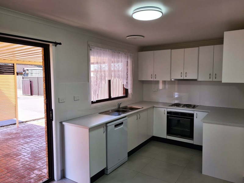 9 Finch Place, St Clair NSW 2759