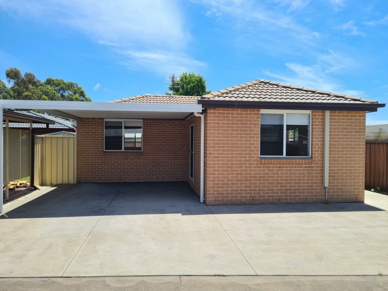 9A Finch Place, St Clair NSW 2759