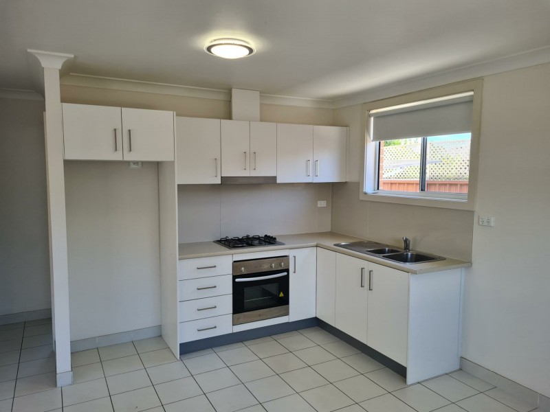 9A Finch Place, St Clair NSW 2759