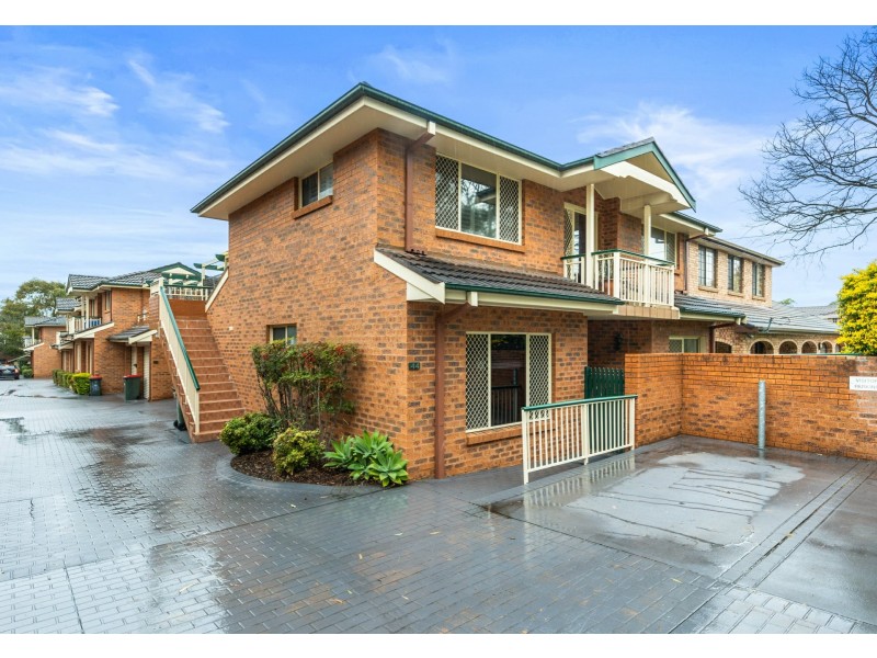 43/4-8 Wallumatta Road, Caringbah NSW 2229