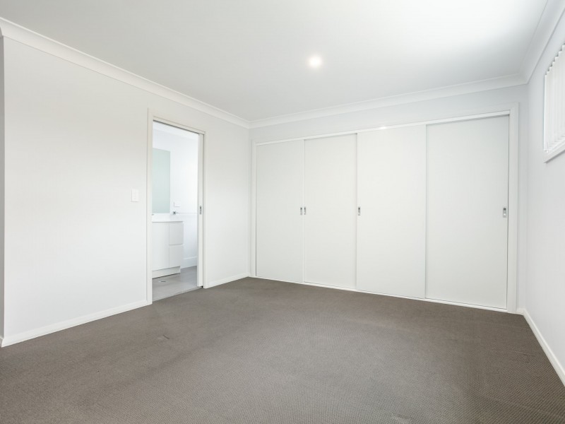 2/47 Parkes Street, Oak Flats NSW 2529