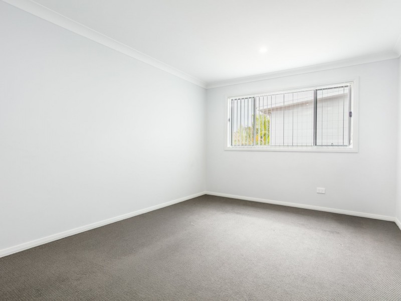 2/47 Parkes Street, Oak Flats NSW 2529