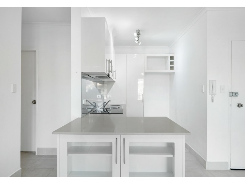 8/2-4 Adelong Street, Sutherland NSW 2232