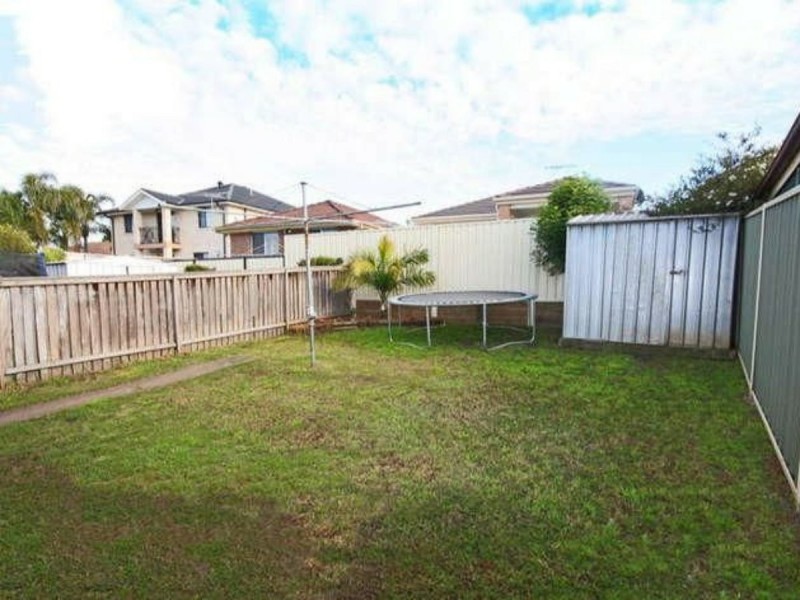 29 Campbell Close, Minto NSW 2566