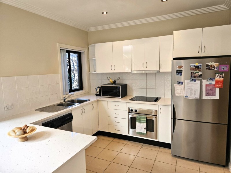 2 25-27 Taronga Parade, Caringbah NSW 2229