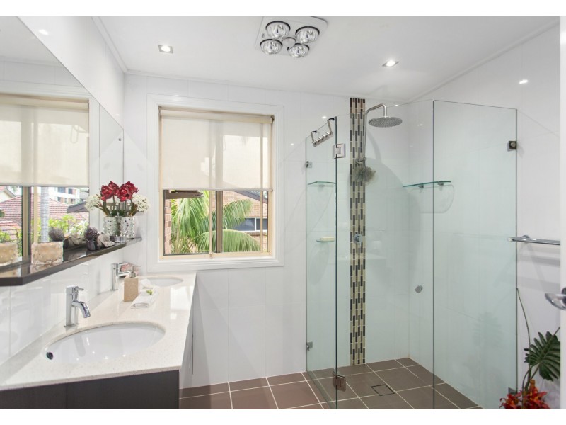 2 Seaview Street, Cronulla NSW 2230