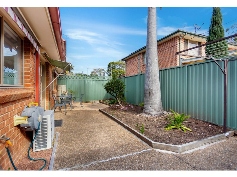 2/4 Bell Street, Panania NSW 2213
