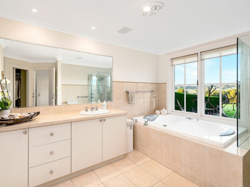 77 Sunnyside Drive, Ellis Lane NSW 2570