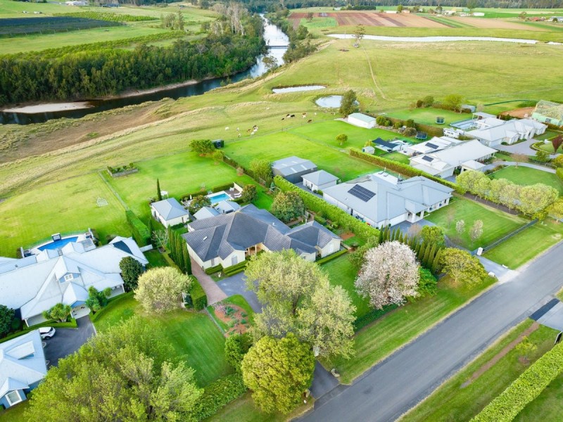 77 Sunnyside Drive, Ellis Lane NSW 2570