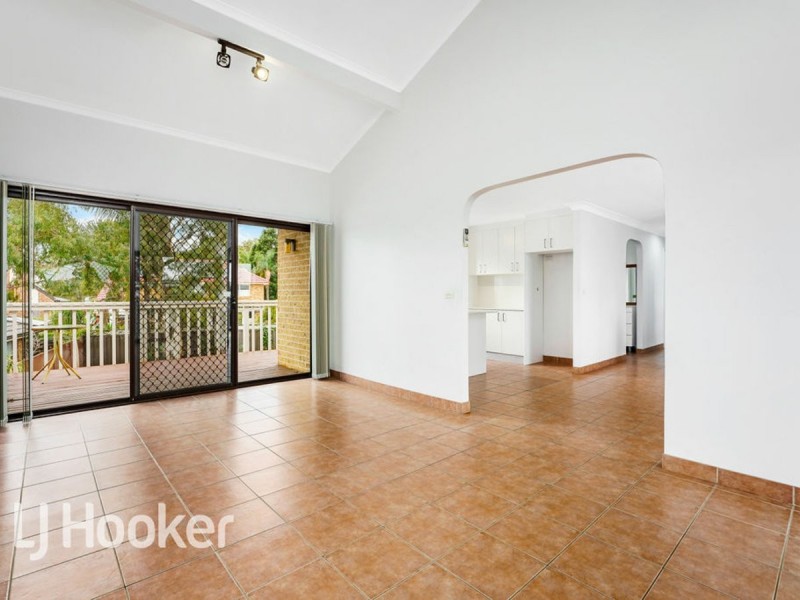 6 Roebuck Place, Illawong NSW 2234