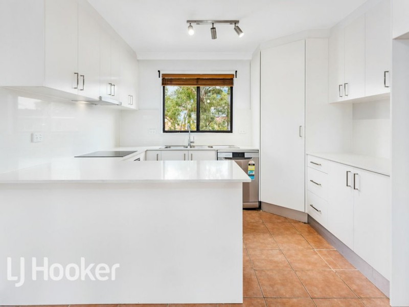 6 Roebuck Place, Illawong NSW 2234