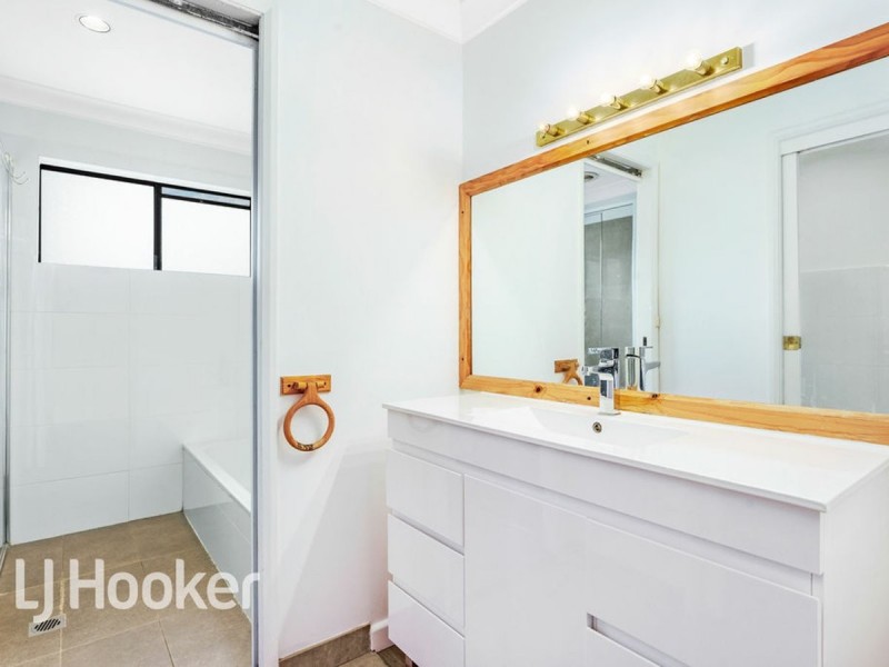 6 Roebuck Place, Illawong NSW 2234