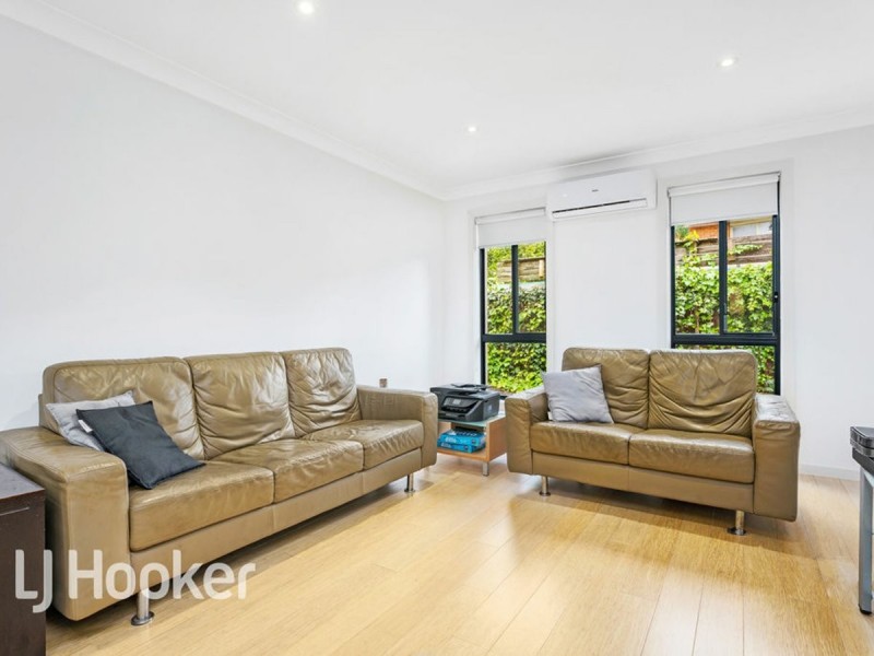 6 Roebuck Place, Illawong NSW 2234