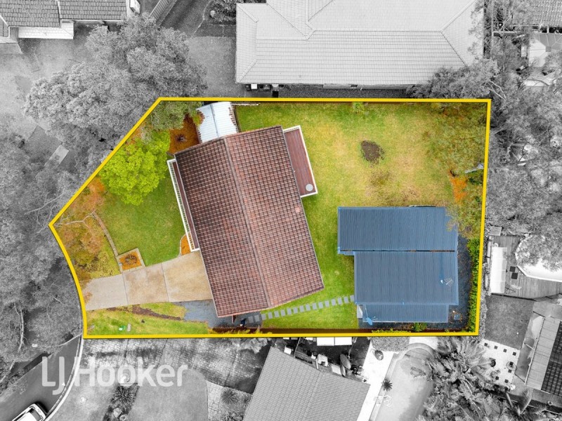 6 Roebuck Place, Illawong NSW 2234