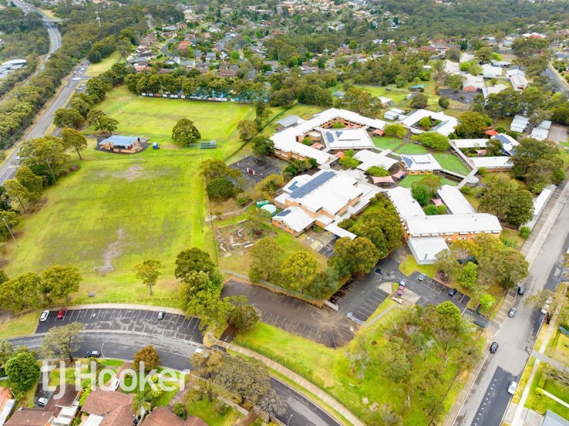 6 Roebuck Place, Illawong NSW 2234