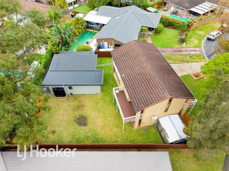 6 Roebuck Place, Illawong NSW 2234