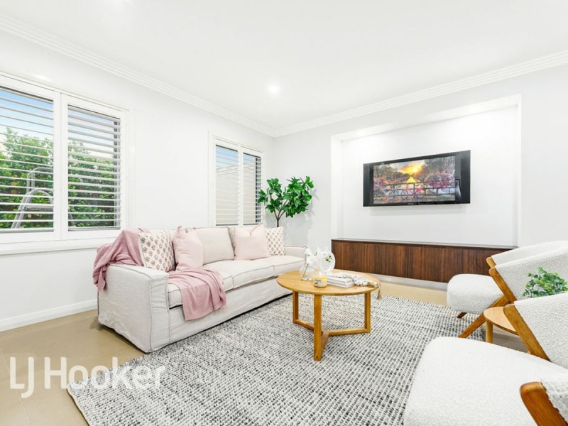 15 Harben Vale Circuit, Grasmere NSW 2570