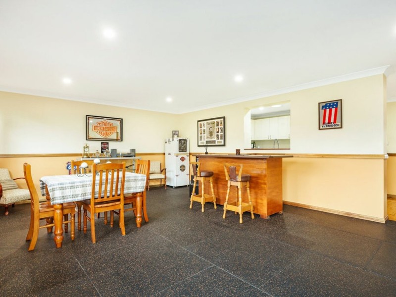 5 Blackbutt Place, The Oaks NSW 2570