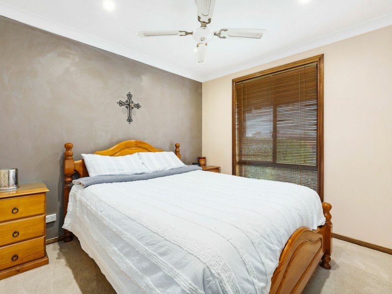 5 Blackbutt Place, The Oaks NSW 2570