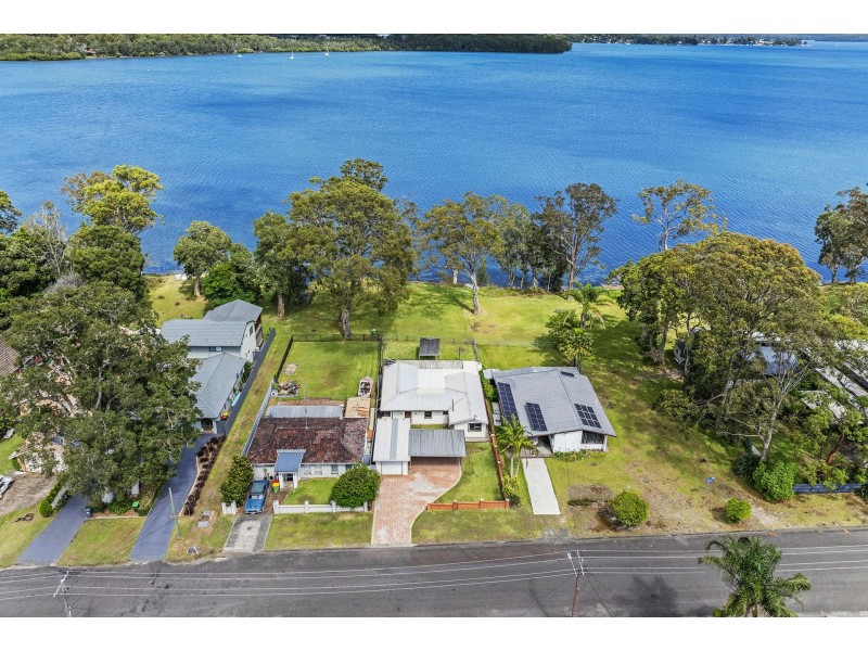 26 Sunset Parade, Chain Valley Bay NSW 2259