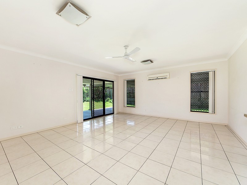 6 Bolingbroke Street East, Fernvale QLD 4306