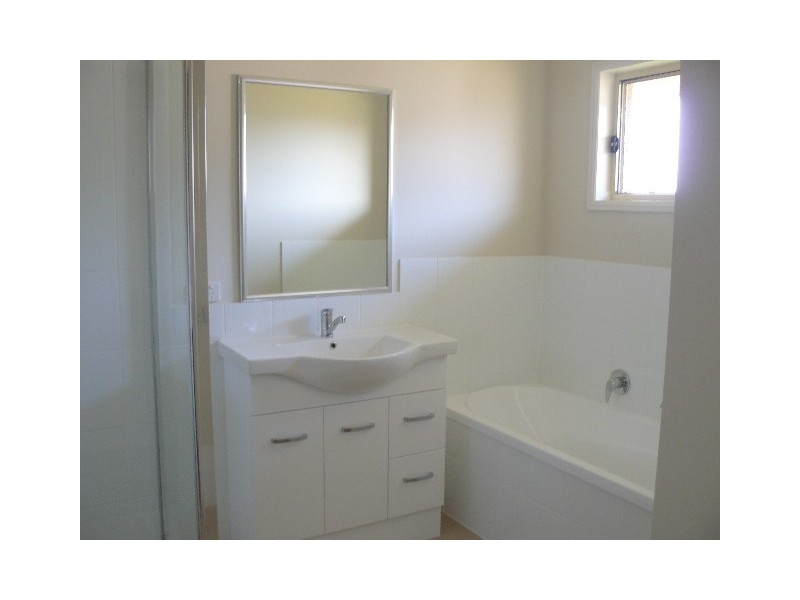 32 Haslingden Park Drive, Lowood QLD 4311